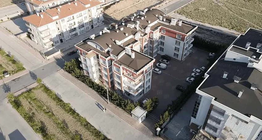 Sancak Lal, görsel 1