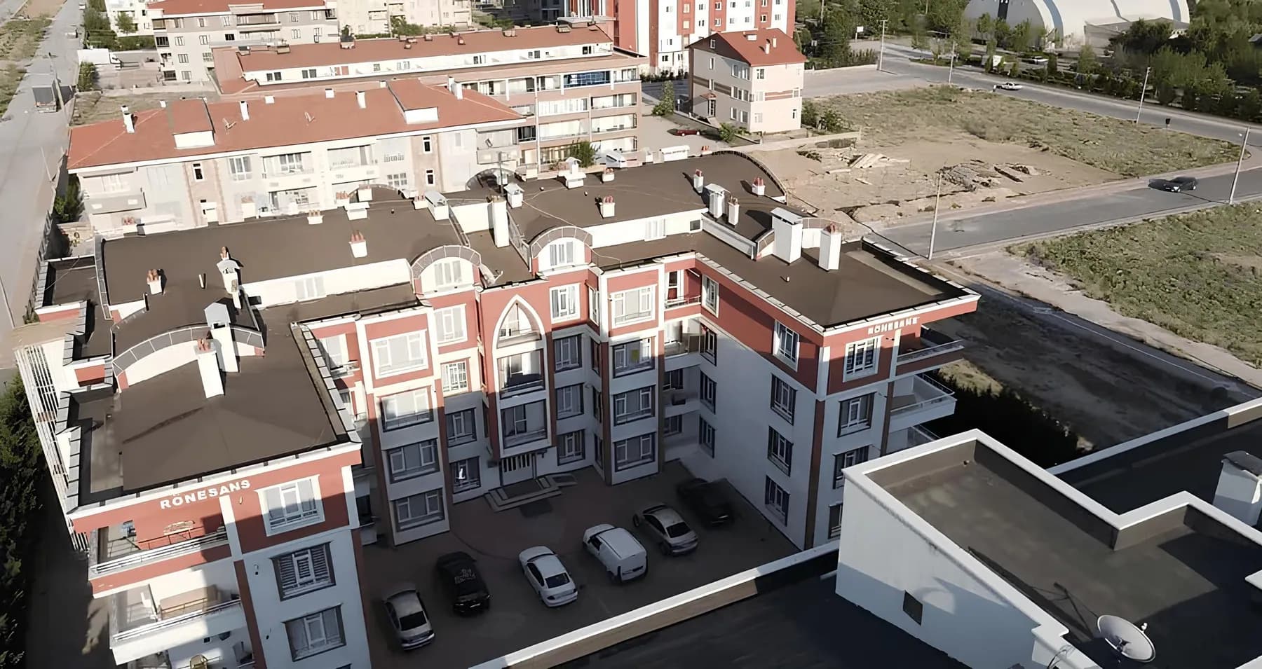 Sancak Lal, görsel 2